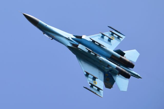 Sukhoi Su-27 Flanker —