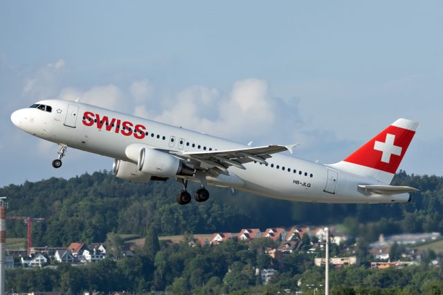 Airbus A320 (HB-JLQ)