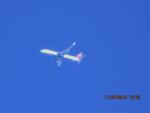 Boeing 737-800 (N3772H) - Delta Airlines flight 2282 from JFK to PHX over Southeastern Kansas at 34,000 feet.