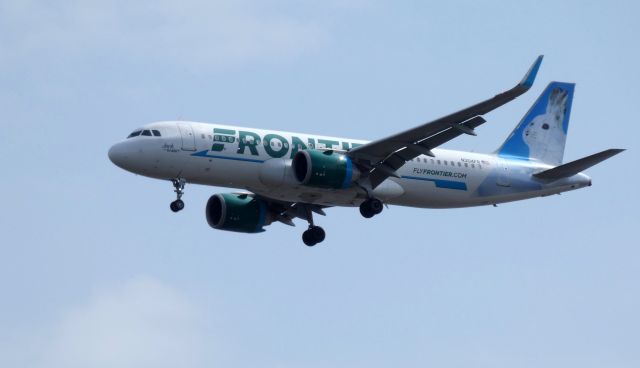 Airbus A320 (N304FR) - On final is this 2016 Frontier Airbus A320-251N "Jack" the Rabbit Livery in the Spring of 2019.