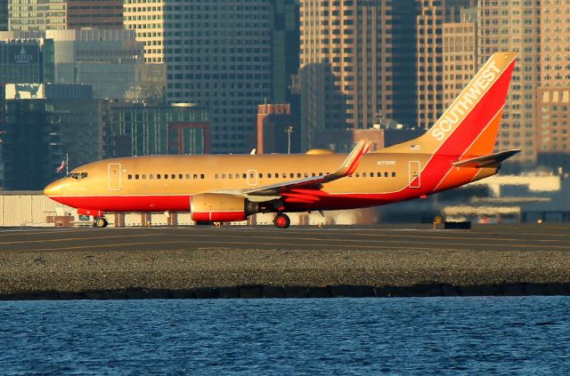 Boeing 737-700 (N711HK) - The Herbert D. Kelleher retrojet lining up for a 27 departure to Atlanta