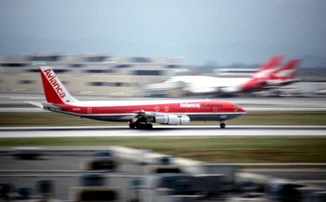 Boeing 707-100 — - KLAX - 7R arrival for Avianca Columbia 707