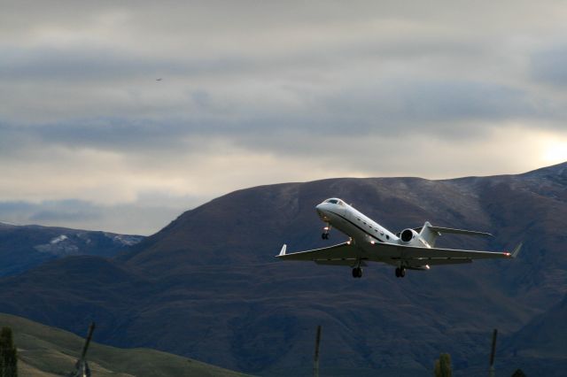 Gulfstream Aerospace Gulfstream IV (N404AC) - N404AC GULFSTREAM AEROSPACE  G-IV GLF4 Leaves Queenstown New Zealand on Private charter. 24 May 2009