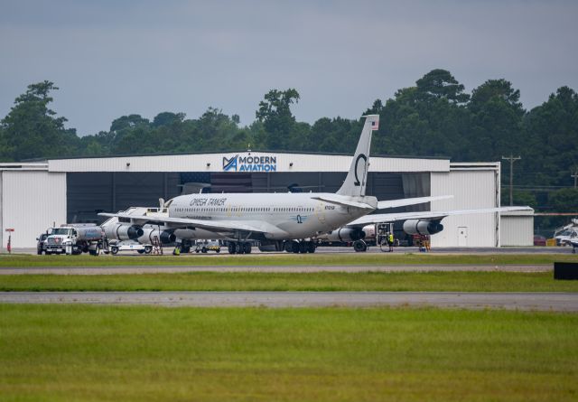 Boeing 707-300 (N707GF)