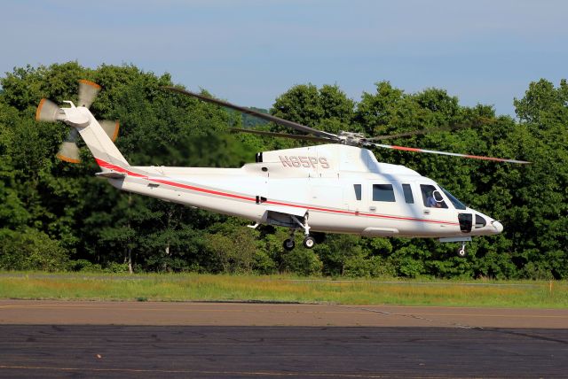 Sikorsky S-76 (N85PS)