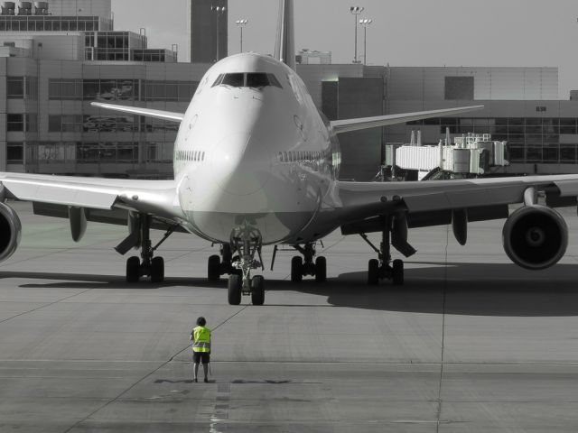 Boeing 747-400 —