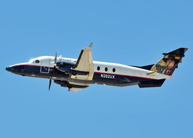 Beechcraft 1900 (N202UX)