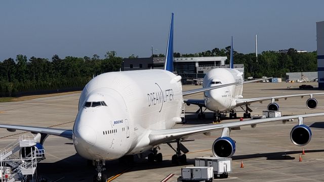 Boeing 747-400 —