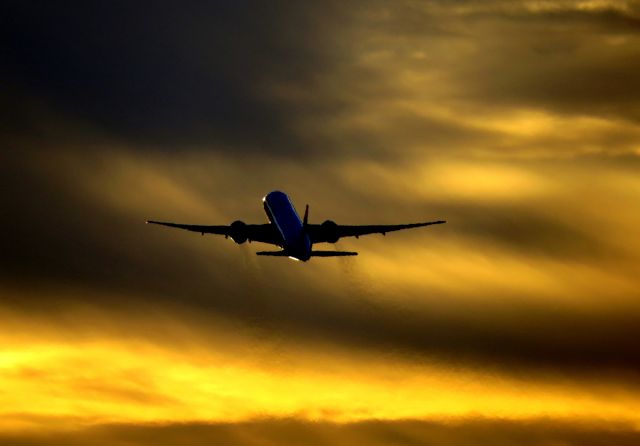 Boeing 777-200 (D-AALE) - AeroLogic 777F taking off of klax for eddf.