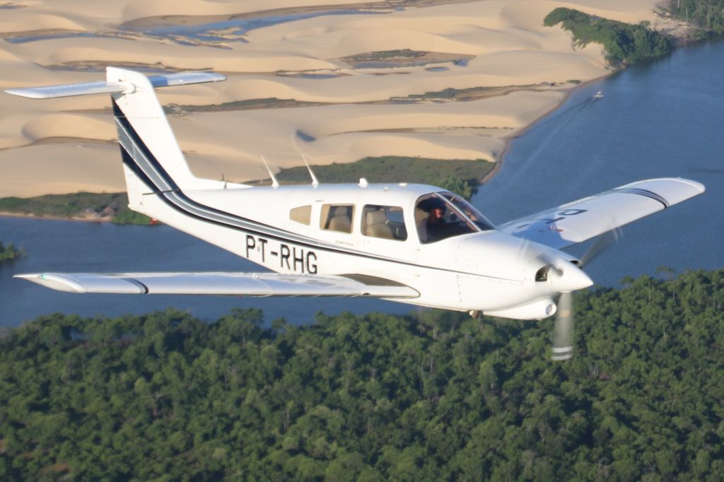 Piper Turbo Arrow 4 (PT-RHG)
