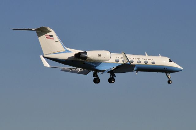 — — - Gulfstream Aerospace G-IV arrives KDCA 10/31/08.  Used by the FAA, State Department and Justice Department.