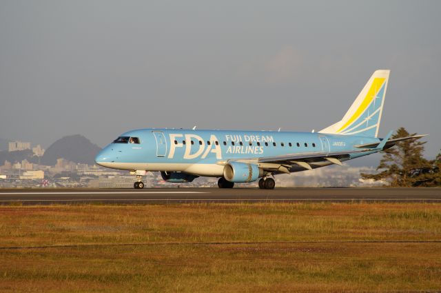 Embraer 170/175 (JA02FJ)