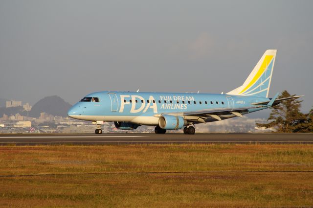 Embraer 170/175 (JA02FJ)