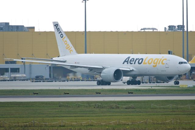 BOEING 777-200LR (D-AALA)