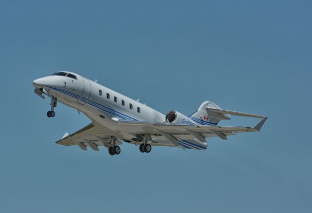 Canadair Challenger 350 (C-FGSS)