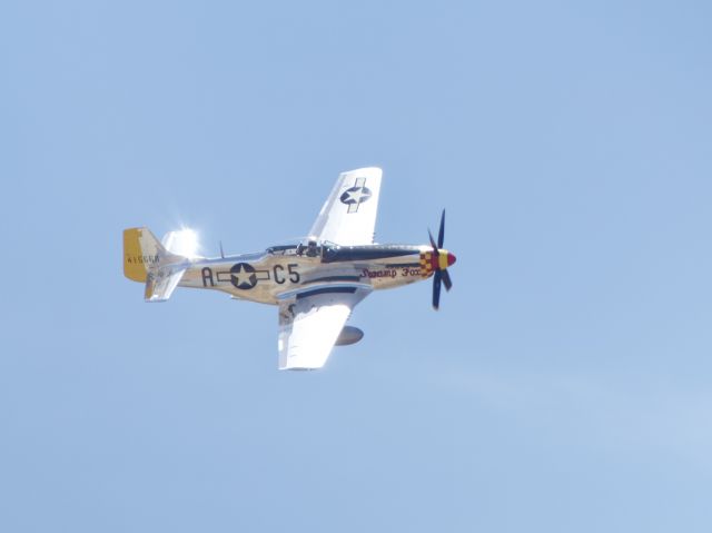 North American P-51 Mustang —