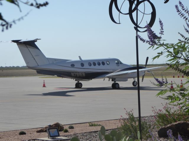 Beechcraft Super King Air 200 (N791EB)