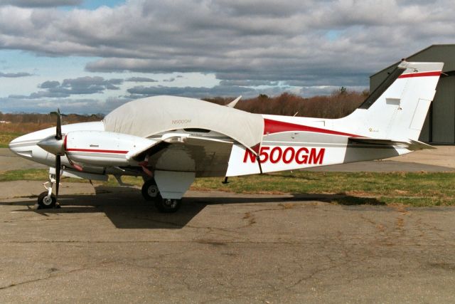 Beechcraft 55 Baron (N500GM) - Seen on 14-Apr-02.