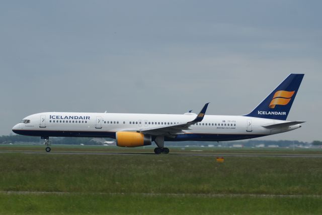 Boeing 757-200 (TF-FII) - Icelandair B757-208 cn24670 Take Off RWY36L 22-5-2018