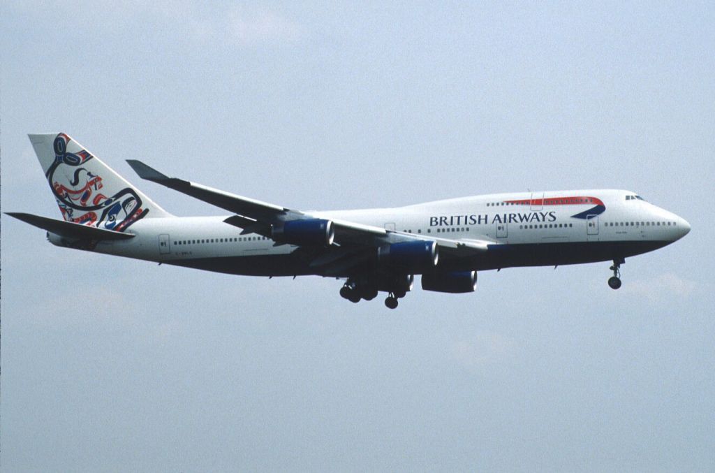 Boeing 747-400 (G-BNLG) - Final Approach to Narita Intl Airport Rwy34L on 2000/04/30