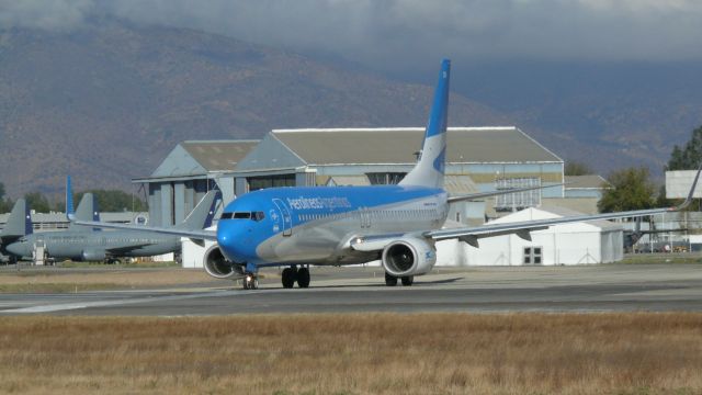 Boeing 737-800 (LV-FSK) - SPOTTER JULIO VILLARROELbr /SACADA EN EL AEROPUERTO ARTURO MERINO BENITEZ 