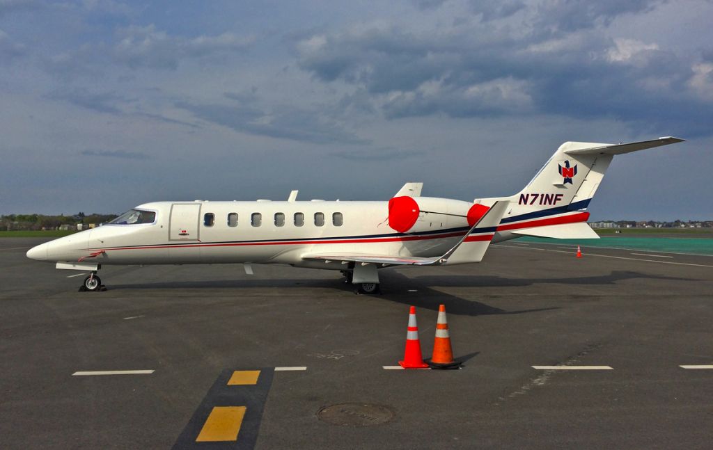 Learjet 40 (N71NF) - 2nd upload ever of N71NF on FlightAware.Com !