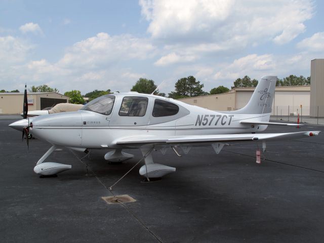 Cirrus SR-22 (N577CT)