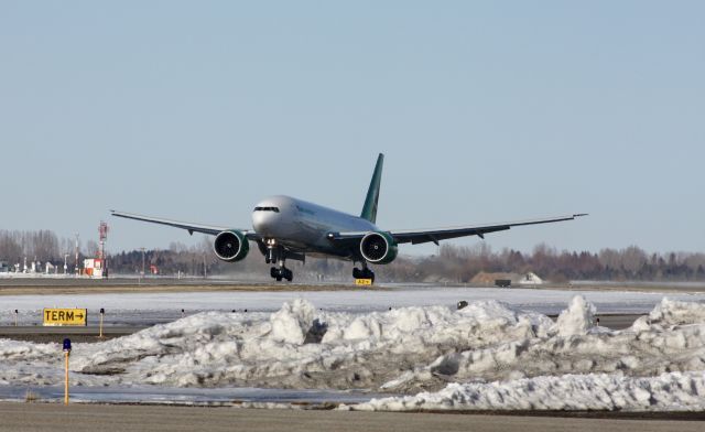 Boeing 777-200 (EZA780)