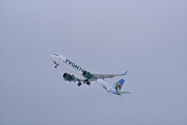 Airbus A321neo (N611FR) - New aircraft being delivered from Germany to USA 03Apr2023 off runway 26.