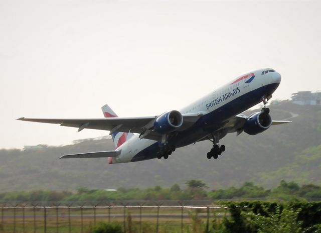 Boeing 777-200 (G-YMMB)