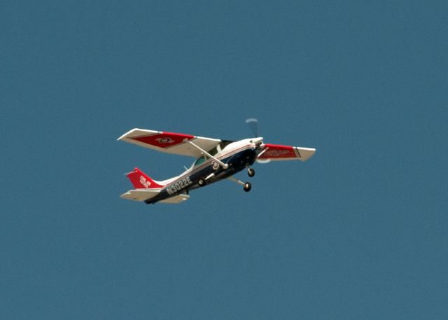 Cessna Skylane (N3022E) - Aircraft on left cross wind from 27 at Carson City