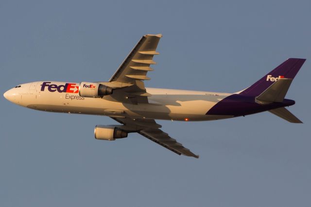 Airbus A300F4-600 (N748FD)