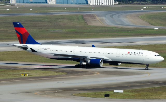 Airbus A330-300 (N814NW)