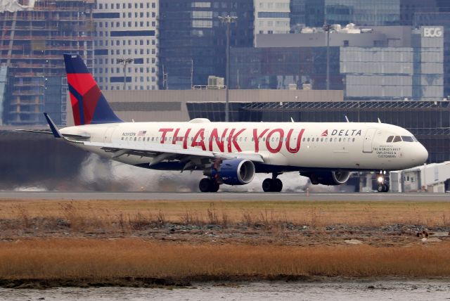 Airbus A321 (N391DN) - Delta's 'Thank You' livery, saluting Delta employees, arriving from Detroit