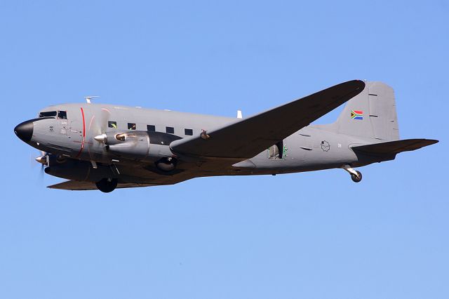 Douglas DC-3 (SAAF33)