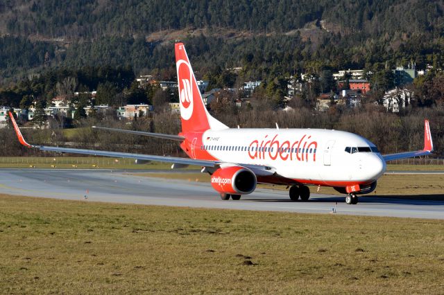 Boeing 737-700 (D-AHXE)
