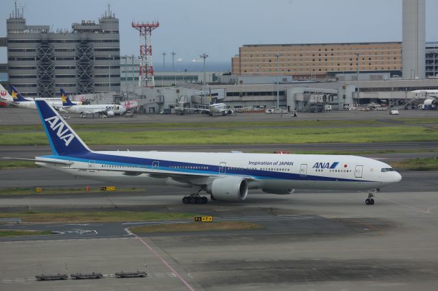 BOEING 777-300ER (JA784A)