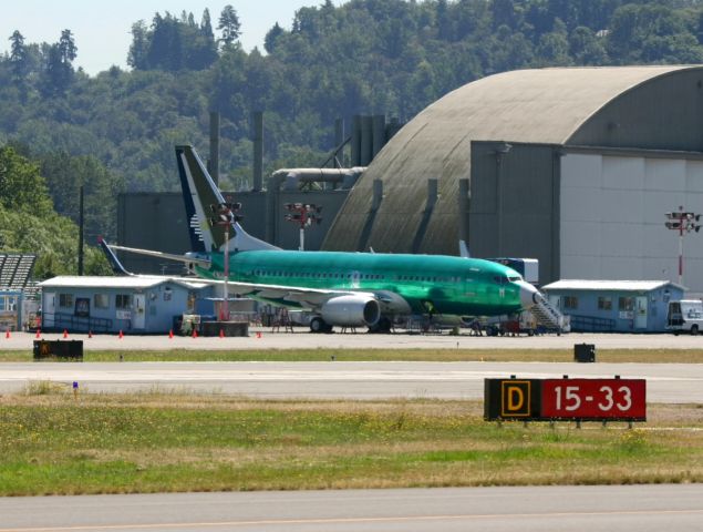 Boeing 737-700 (XA-QAM) - KRNT - 34294/1761 being readied for its 1st flight - delivered to Aeromexico at XA-QAM on Aug 09-2005 this jet sent to Southwest Airlines in Summer 2015 as N7835A and now shows stored at KPAE as of Oct 2015.