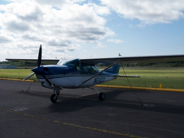 Cessna Skylane RG (N6143T) - Port Townsend Airport