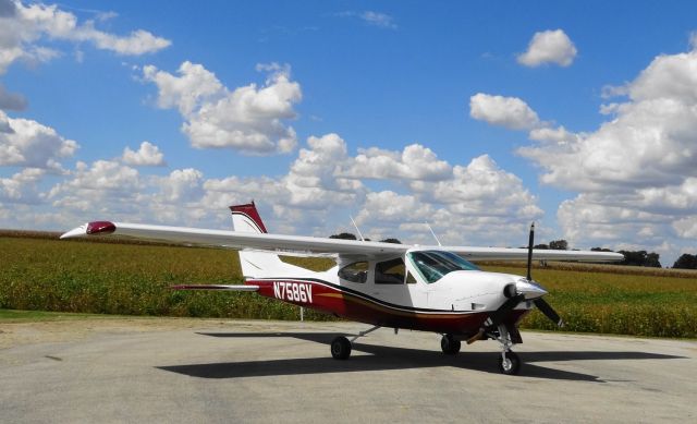 Cessna Cardinal (N7586V)