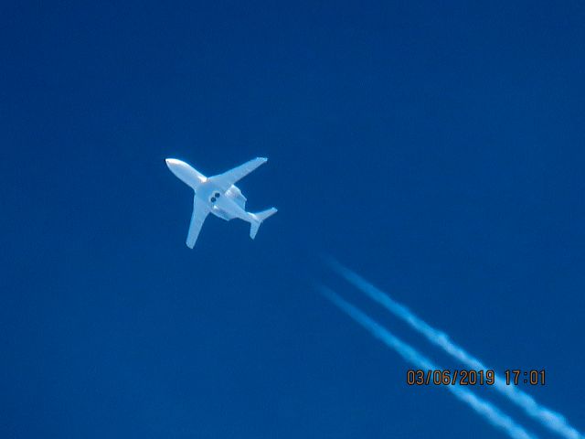 Canadair Challenger (N438E)