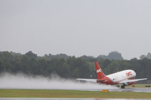 Boeing 737-200 (N321DL)