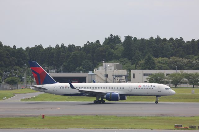Boeing 757-200 (N536US)