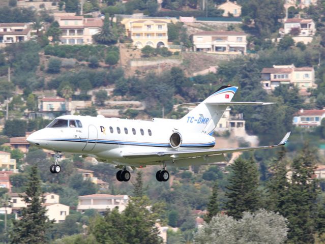 Hawker 800 (TC-DMR)