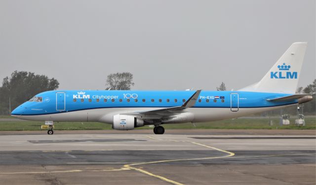 EMBRAER 175 (long wing) (PH-EXG) - klm cityhopper e175std ph-exg diverting to shannon due to bad weather at cork 25/8/20.