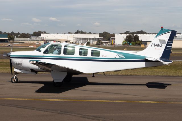 Beechcraft Bonanza (36) (VH-AHX)