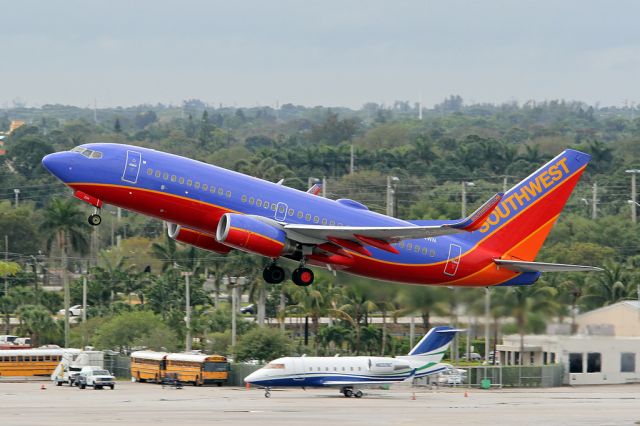 Boeing 737-700 (N204WN) - Taking off from West Palm Beach Florida.