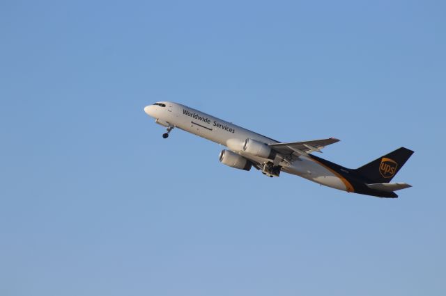 Boeing 757-200 (N467UP)
