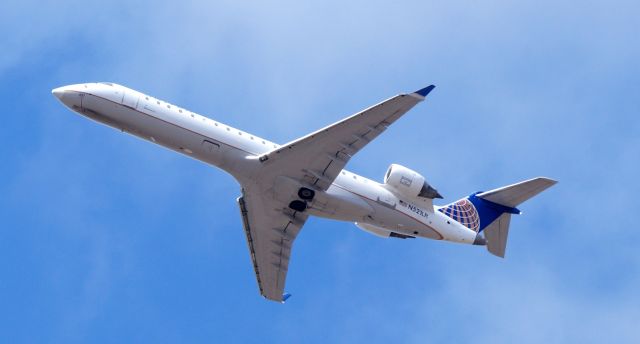 Canadair Regional Jet CRJ-700 (N521LR)