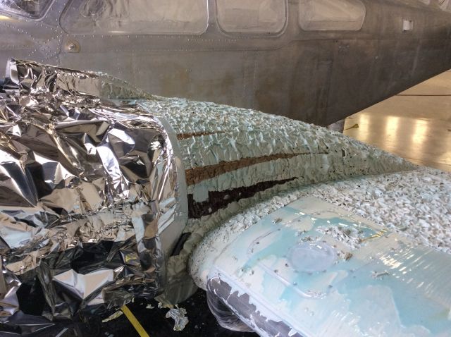 Beechcraft 55 Baron (N1832W) - This is what chemical stripping does to paint